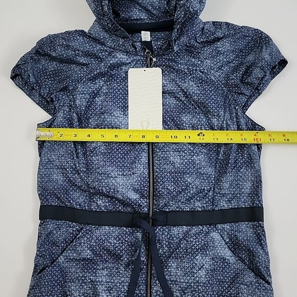 Lululemon Spring Fling Puffy Down Vest Sashiko Cross Inkwell Ghost Size 6 - Picture 15 of 16